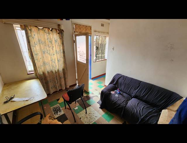485M² BUILDING FOR SALE IN NEWCLARE